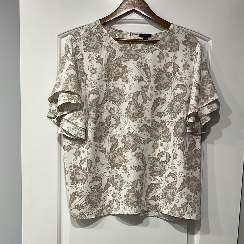 Floral Print Blouse with Ruffle Sleeves